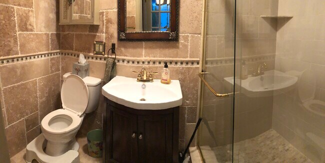 Bathroom with shower - 917 S Aiken Ave