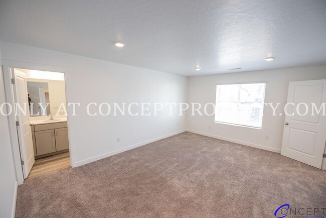 Building Photo - Brand-New Beautiful Spacious Modern Townhome in Lehi with Luxury Finishes & Prime Amenities