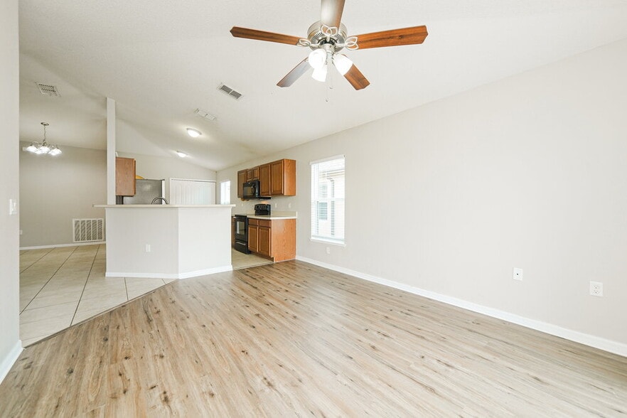 Building Photo - 5180 Gulf Sturgeon Ln