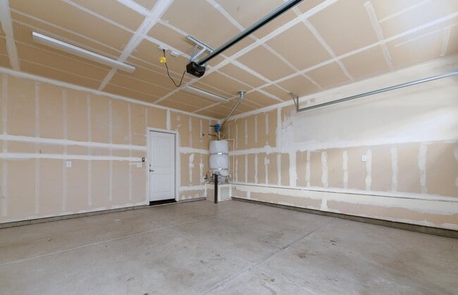 Building Photo - Condo For Lease in Carson City