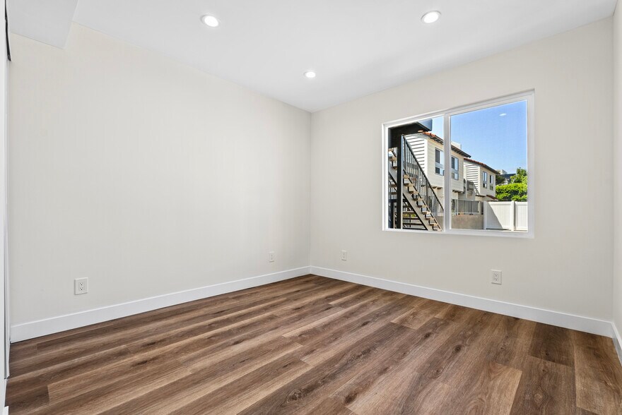 Building Photo - 1165 Stanford St