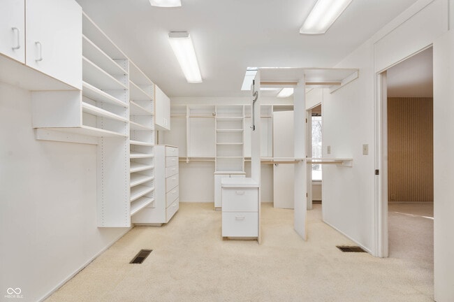 Building Photo - 3731 W 106th St