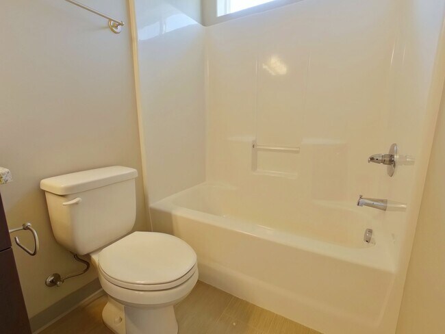 Building Photo - 325 NW 21st St