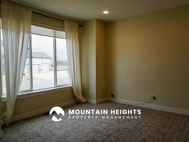 Building Photo - 2274 S 50 E