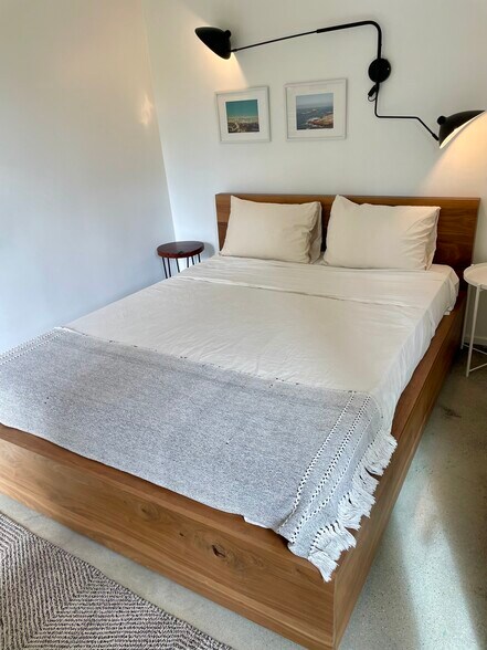 Bed Space Area - 3949 Cumberland Ave