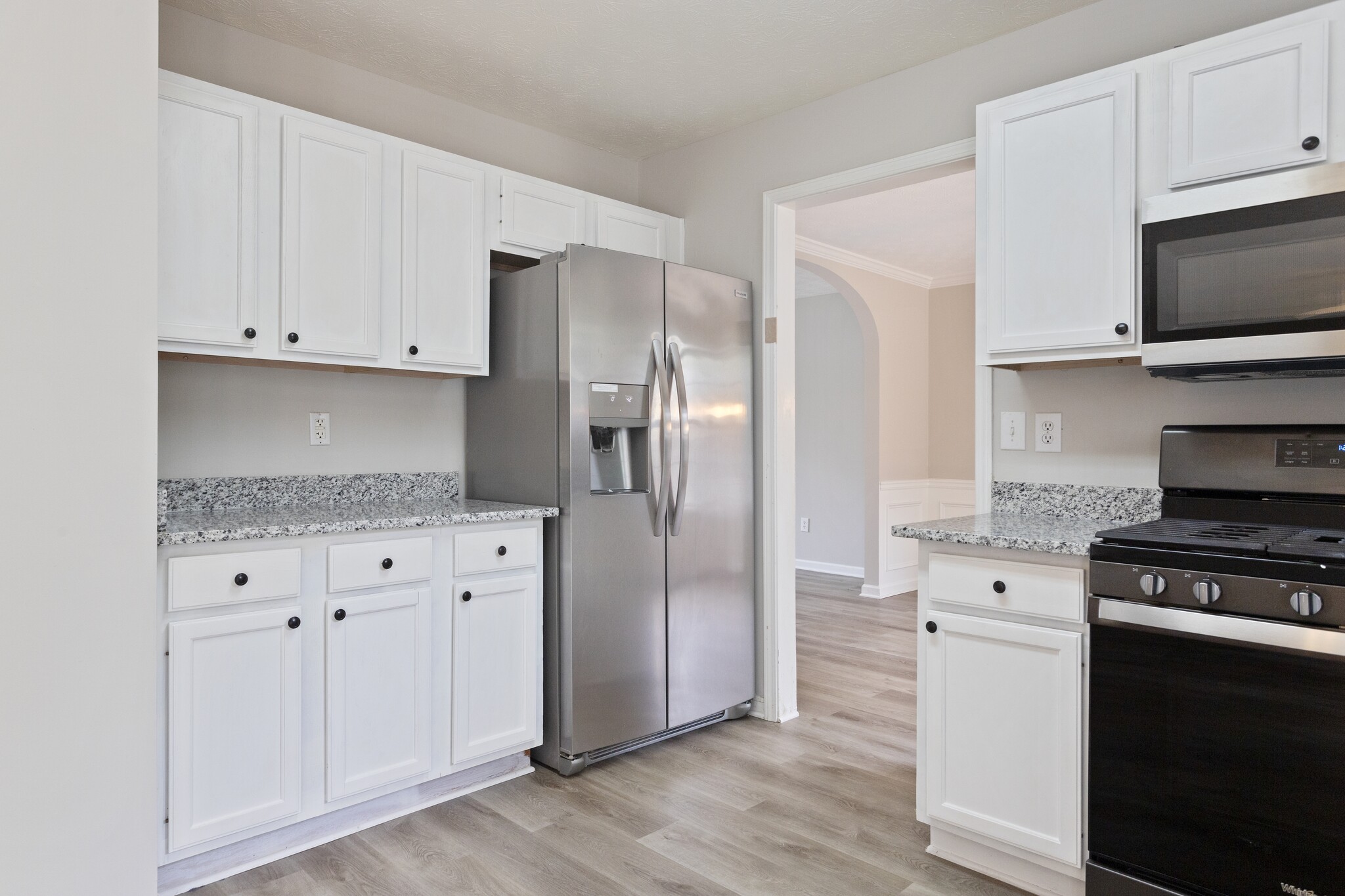 Building Photo - 2325 Winthrope Way Dr