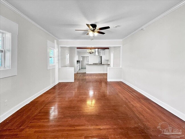 Building Photo - 1007 W Wright St