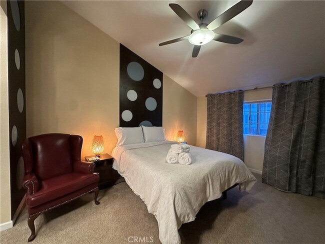 Building Photo - 2217 Vanderbilt Ln