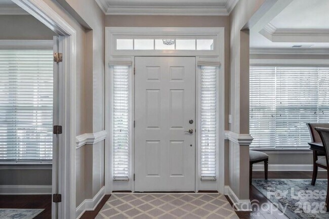 Building Photo - 10524 Royal Winchester Dr