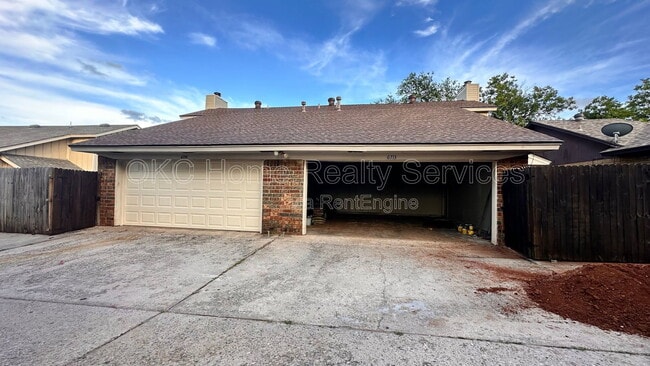 Building Photo - 6713 Lyrewood Ln