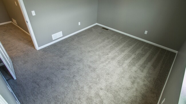 Building Photo - NEW Twin Home in Lakewood!