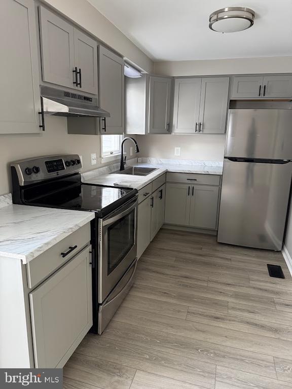 Building Photo - 621 St Georges Station Rd