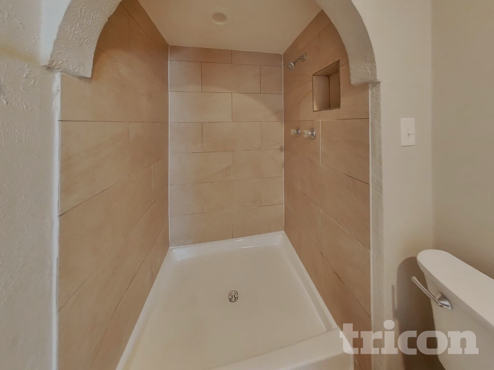 Building Photo - 6127 Larchbrook Dr