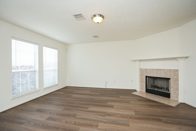 Building Photo - 5007 Creekbridge Ct