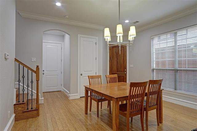 Building Photo - 6010 La Vista Dr