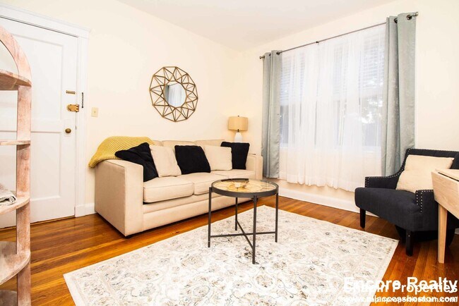 Building Photo - 191 Kent St