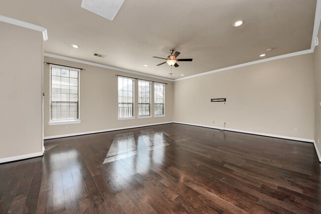 Building Photo - 2707 King's Retreat Cir