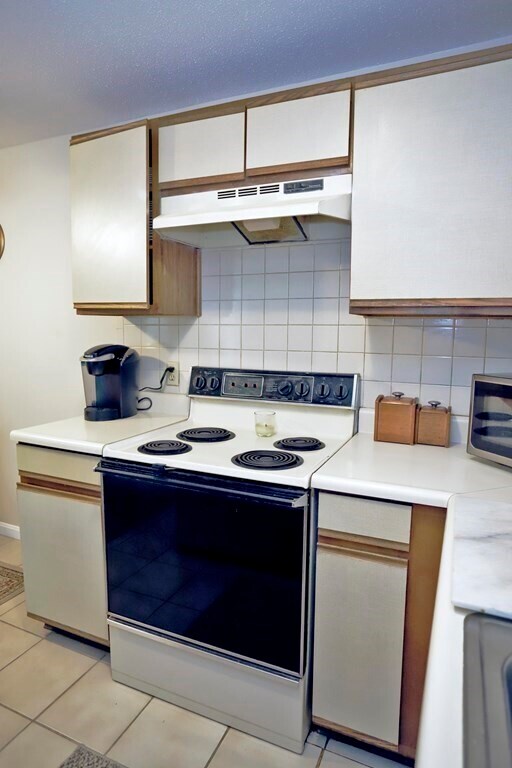 Building Photo - 1261 Church St