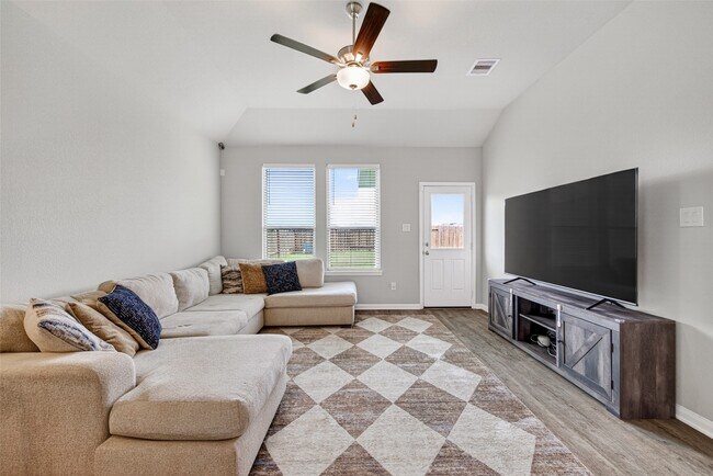 Building Photo - 8006 Barret Travis Ct