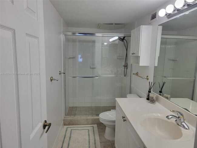 Building Photo - 2501 S Ocean Dr
