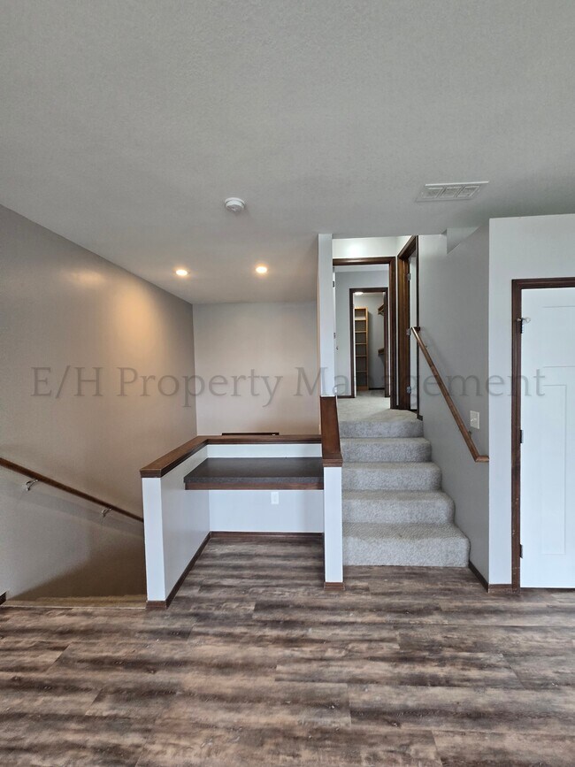 Building Photo - 5917 Millsboro St
