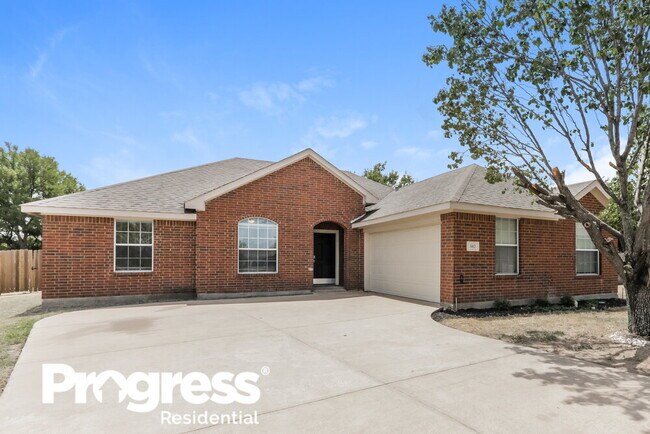 Building Photo - 302 Shadow Bend Cir