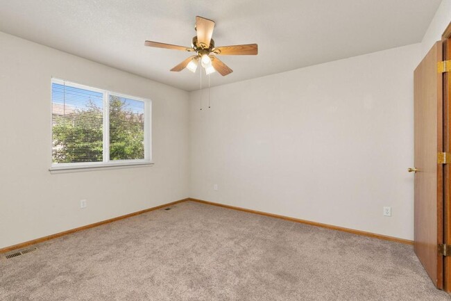 Building Photo - 1200 S Tyler Ave
