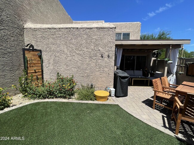 Building Photo - 12421 N 41st Pl