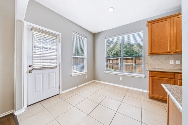 Building Photo - 23411 W Pine Ivy Ln