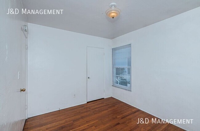 Building Photo - 4380 Louisiana St