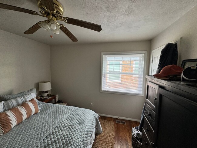 Building Photo - Single Family Home in the heart of Fern Creek