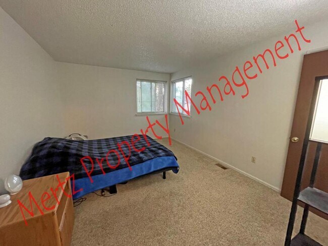 Building Photo - 4855 Bluestem Dr.