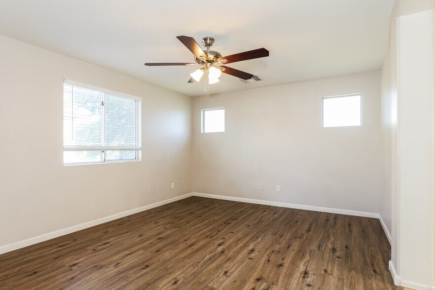 Building Photo - 5211 Burton Dr