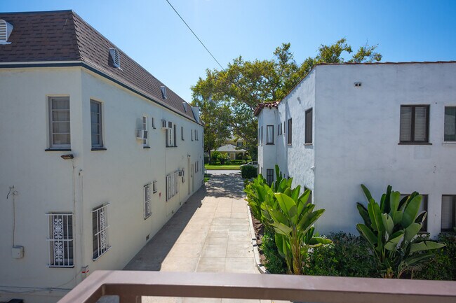 Building Photo - 130 S Harper Ave