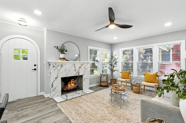 Building Photo - 2039 Dellwood Ave
