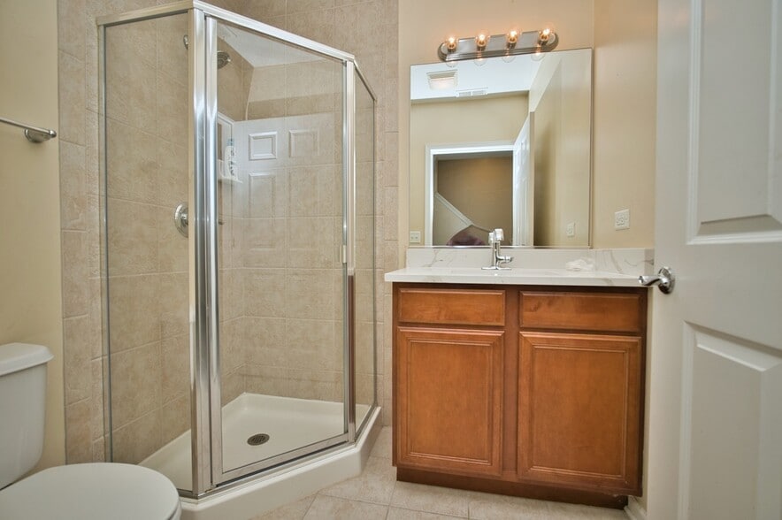 Building Photo - 353 E Eastgate Pl