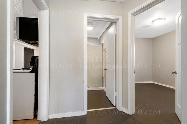Building Photo - 1602 Thornberry Ave