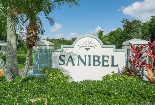 Building Photo - 7870 Dixie Beach Cir