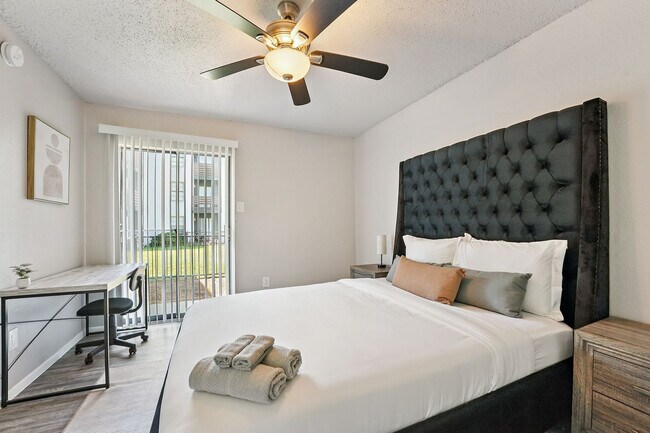 Building Photo - 2553 Thomason Cir