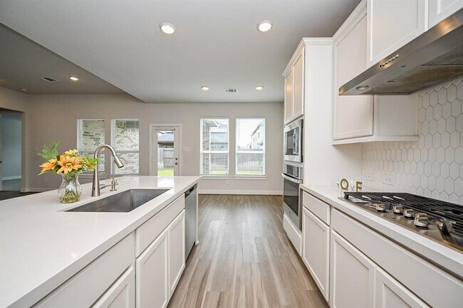 Building Photo - 9222 Dearborn Knoll Dr