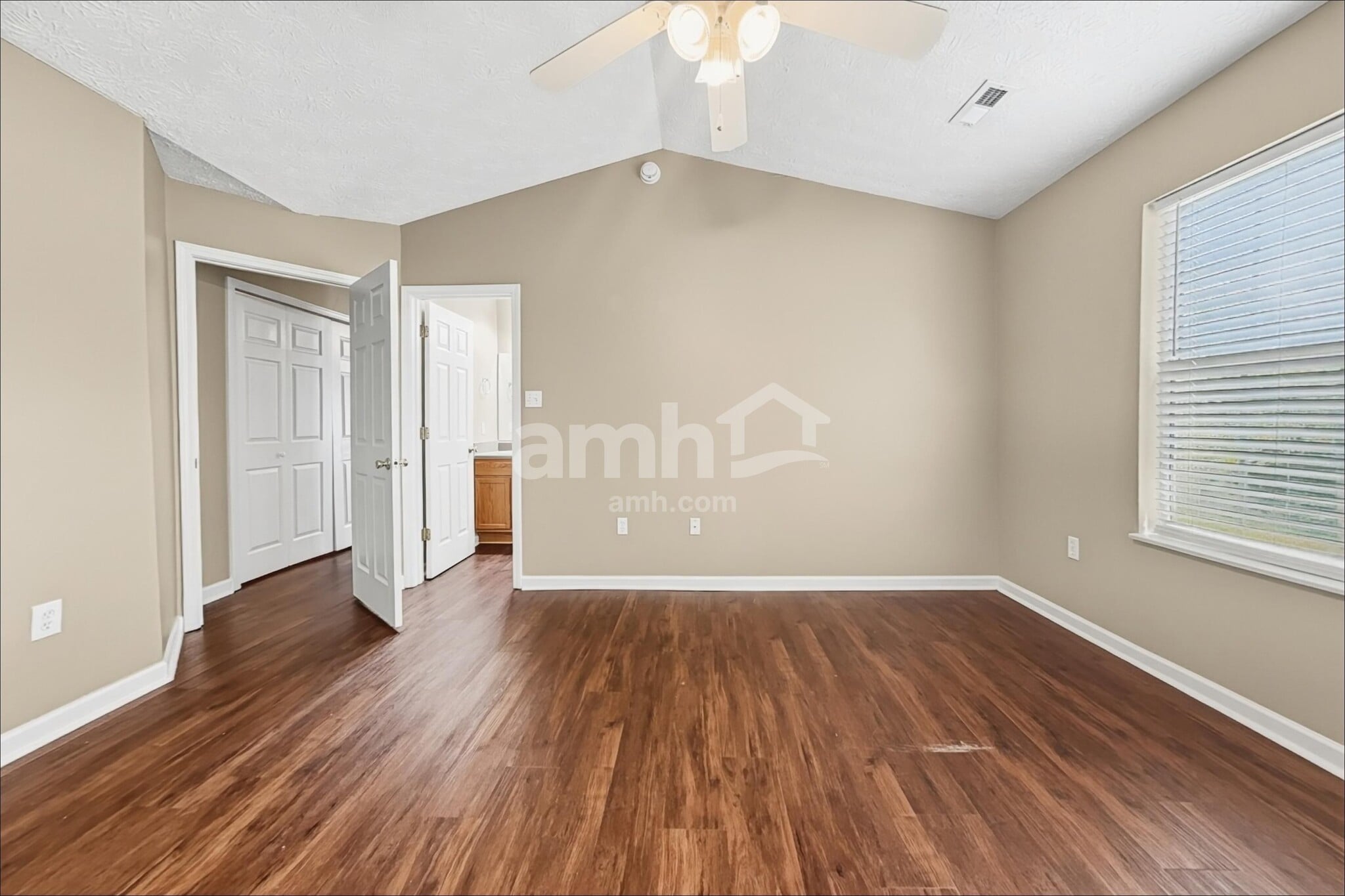 Building Photo - 6100 Glenmay Dr
