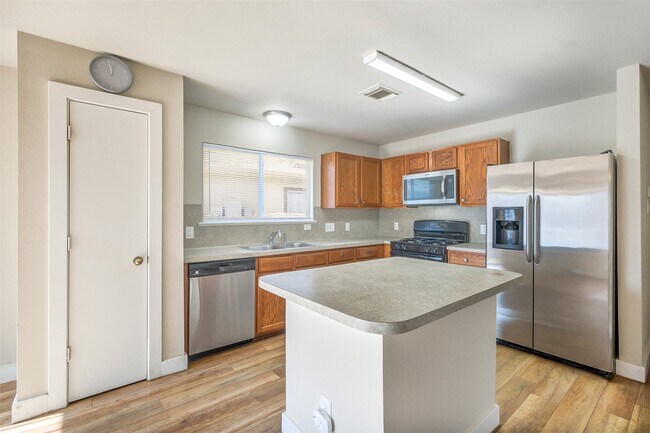 Building Photo - 605 Pinto Springs Ln