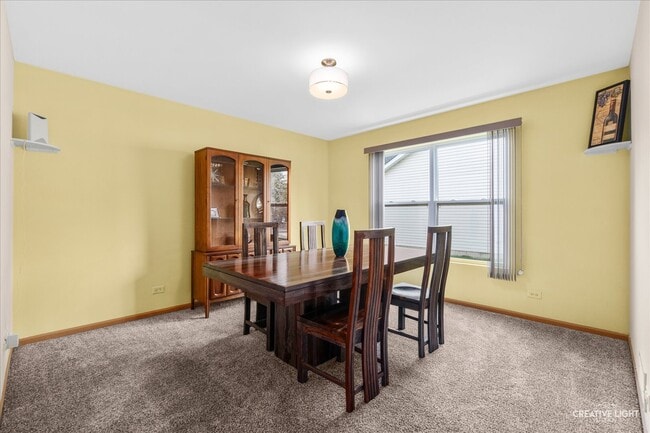 Building Photo - 2772 Cranston Cir