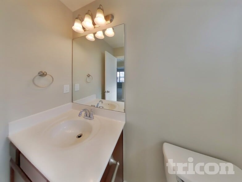 Building Photo - 7100 Colquitt Wy