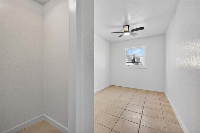 Building Photo - 773 W Harbor Dr S