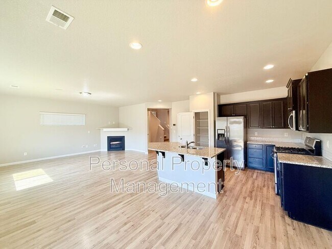 Building Photo - 2727 S White Salmon Dr