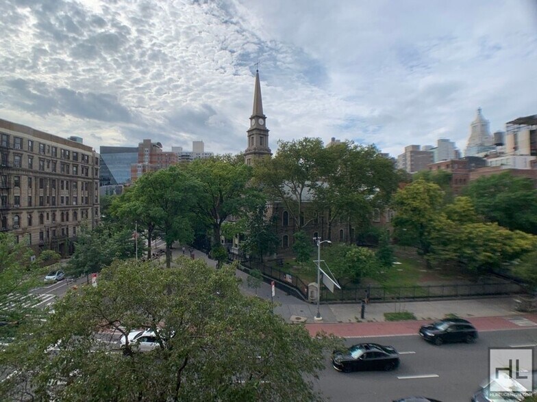Primary Photo - SECOND AVENUE