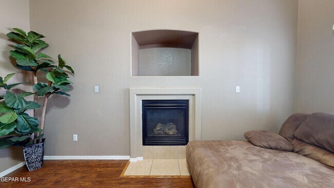 Building Photo - 10803 Elise St