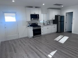 Building Photo - 17162 Tulsa St