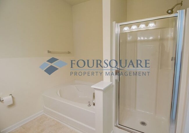 Building Photo - End Unit Townhome | First Floor Master Bed...